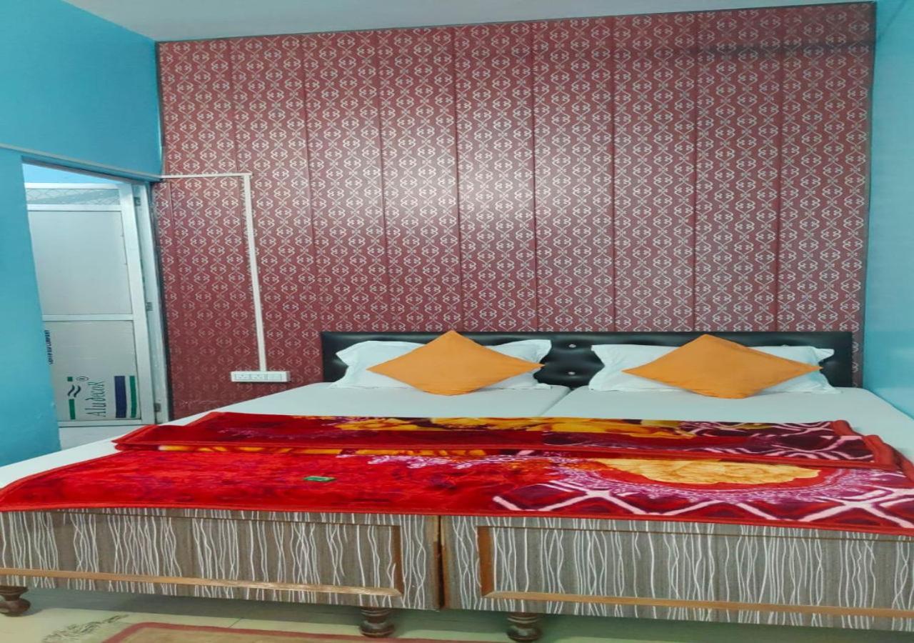 Hotel Sri Yoga Mandir Váránasí Exteriér fotografie